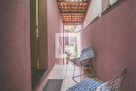 Casa à venda com 167m², 3 quartos e 2 vagas Casa à venda com 167m², 3 quartos e 2 vagasHall de Entrada