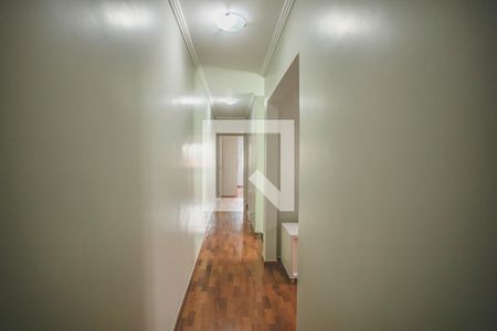 Casa à venda com 167m², 3 quartos e 2 vagas Casa à venda com 167m², 3 quartos e 2 vagasCorredor - Quartos