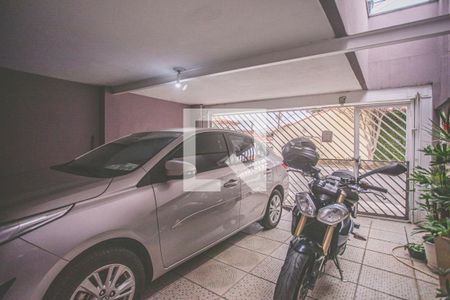 Casa à venda com 167m², 3 quartos e 2 vagas Casa à venda com 167m², 3 quartos e 2 vagasGaragem