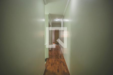 Casa à venda com 167m², 3 quartos e 2 vagas Casa à venda com 167m², 3 quartos e 2 vagasCorredor - Quartos