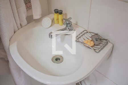 Casa à venda com 167m², 3 quartos e 2 vagas Casa à venda com 167m², 3 quartos e 2 vagasÁrea de Serviço