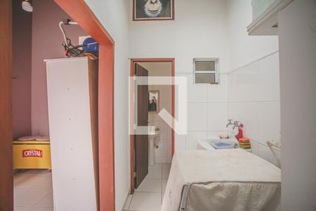 Casa à venda com 167m², 3 quartos e 2 vagas Casa à venda com 167m², 3 quartos e 2 vagasÁrea de Serviço