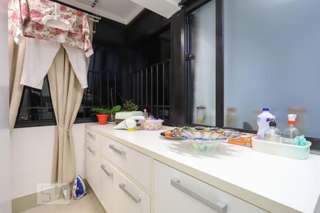 Apartamento à venda com 200m², 4 quartos e 4 vagas Apartamento à venda com 200m², 4 quartos e 4 vagasLavanderia