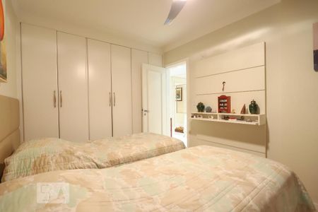 Apartamento à venda com 200m², 4 quartos e 4 vagas Apartamento à venda com 200m², 4 quartos e 4 vagasSuíte 2