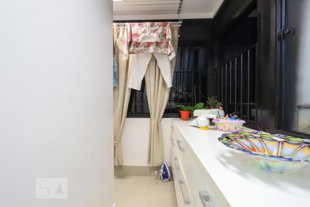 Apartamento à venda com 200m², 4 quartos e 4 vagas Apartamento à venda com 200m², 4 quartos e 4 vagasLavanderia