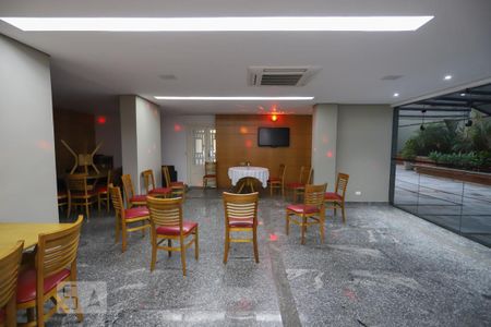 Apartamento à venda com 200m², 4 quartos e 4 vagas Apartamento à venda com 200m², 4 quartos e 4 vagasÁrea comum - Salão de festas