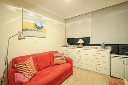 Apartamento à venda com 200m², 4 quartos e 4 vagas Apartamento à venda com 200m², 4 quartos e 4 vagasQuarto 2