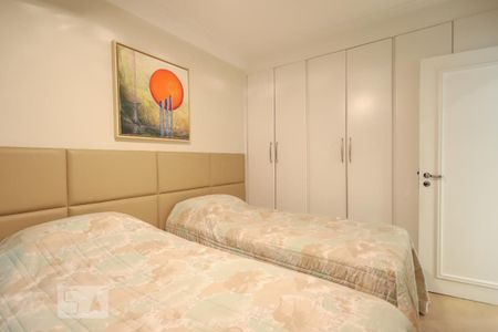 Apartamento à venda com 200m², 4 quartos e 4 vagas Apartamento à venda com 200m², 4 quartos e 4 vagasSuíte 2