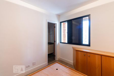 Suite de apartamento à venda com 3 quartos, 72m² em Moema, São Paulo