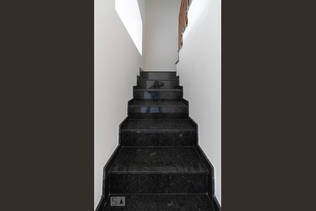 Escada de casa à venda com 3 quartos, 135m² em Vila Gustavo, São Paulo