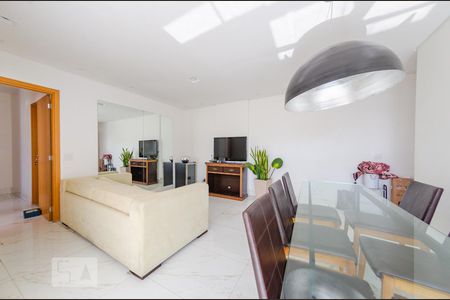 Sala de apartamento para alugar com 3 quartos, 88m² em Nova Suíça, Belo Horizonte