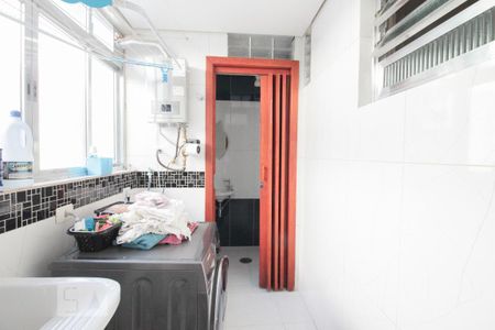 Apartamento à venda com 97m², 2 quartos e 1 vagaarea de serviço