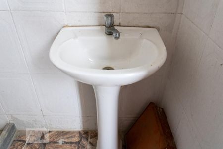 Casa para alugar com 52m², 2 quartos e sem vagaBanheiro