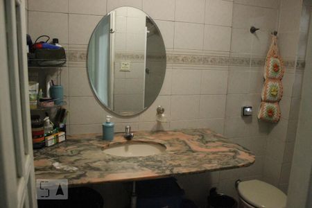 Apartamento à venda com 70m², 3 quartos e sem vagaBanheiro