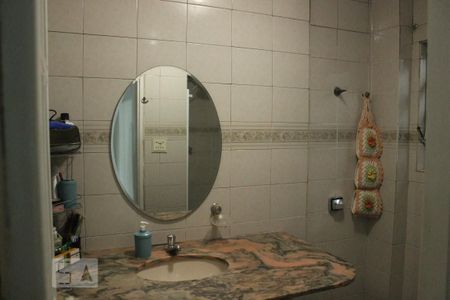 Apartamento à venda com 70m², 3 quartos e sem vagaBanheiro