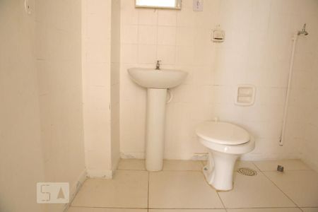 Banheiro/Lavanderia de kitnet/studio à venda com 1 quarto, 34m² em Sé, São Paulo