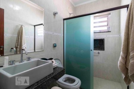 Casa à venda com 295m², 4 quartos e 3 vagas Casa à venda com 295m², 4 quartos e 3 vagasBanheiro da Suíte 2