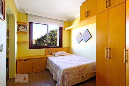 Quarto 1 de casa de condomínio à venda com 3 quartos, 214m² em Cristal, Porto Alegre