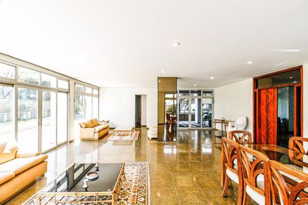 Apartamento à venda com 230m², 4 quartos e 4 vagasSalão de Festas