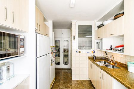 Apartamento à venda com 230m², 4 quartos e 4 vagasCozinha