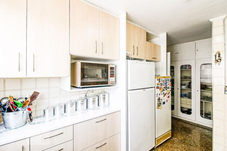 Apartamento à venda com 230m², 4 quartos e 4 vagasCozinha