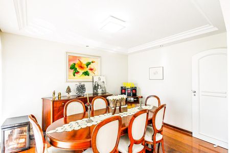 Apartamento à venda com 230m², 4 quartos e 4 vagasSala de jantar