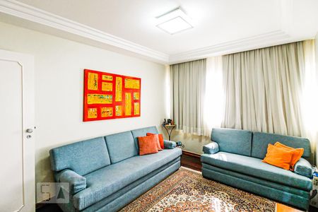 Apartamento à venda com 230m², 4 quartos e 4 vagasSala de TV