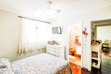 Apartamento à venda com 230m², 4 quartos e 4 vagasSuíte 2