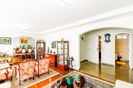 Apartamento à venda com 230m², 4 quartos e 4 vagasSala