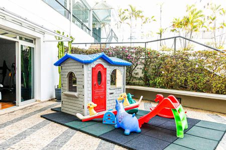 Apartamento à venda com 230m², 4 quartos e 4 vagasPlayground