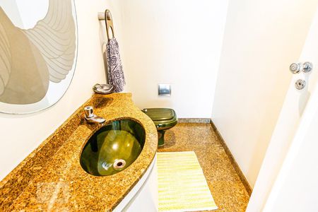 Lavabo de apartamento à venda com 4 quartos, 230m² em Campo Belo, São Paulo