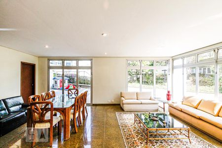 Apartamento à venda com 230m², 4 quartos e 4 vagasSalão de Festas