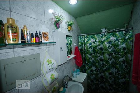 Casa à venda com 50m², 3 quartos e 1 vaga Casa à venda com 50m², 3 quartos e 1 vagaBanheiro Social