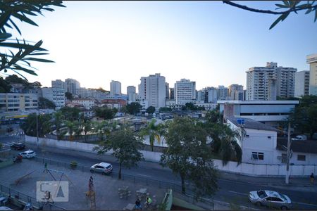 Casa à venda com 50m², 3 quartos e 1 vaga Casa à venda com 50m², 3 quartos e 1 vagaVista