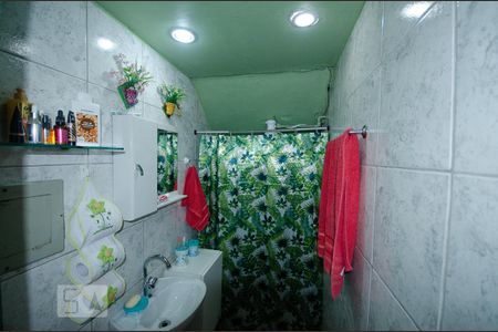 Casa à venda com 50m², 3 quartos e 1 vaga Casa à venda com 50m², 3 quartos e 1 vagaBanheiro Social