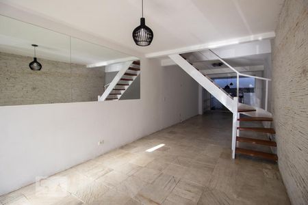 Sala de casa de condomínio à venda com 2 quartos, 140m² em Vila Lageado, São Paulo