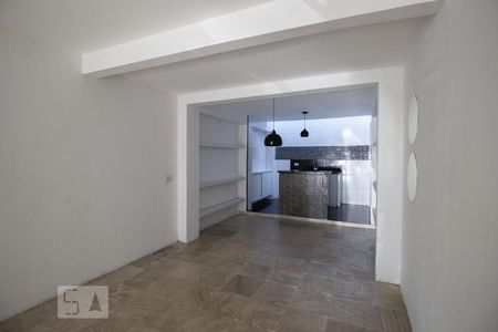 Sala de casa de condomínio à venda com 2 quartos, 140m² em Vila Lageado, São Paulo