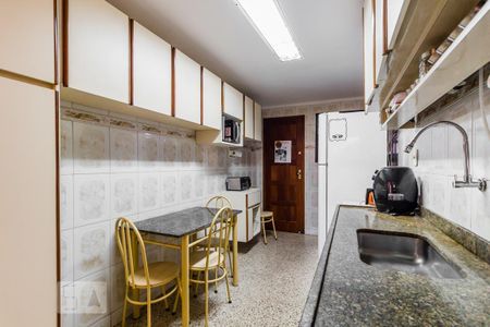 Casa à venda com 70m², 2 quartos e 1 vaga Casa à venda com 70m², 2 quartos e 1 vagaCozinha