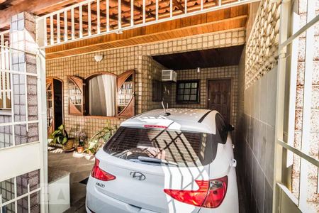 Casa à venda com 70m², 2 quartos e 1 vaga Casa à venda com 70m², 2 quartos e 1 vagaVaranda