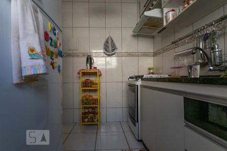 Cozinha de apartamento para alugar com 2 quartos, 48m² em Rio Branco, Belo Horizonte