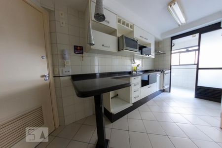 Apartamento à venda com 103m², 3 quartos e 2 vagasCozinha