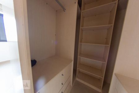 Apartamento à venda com 103m², 3 quartos e 2 vagasCloset da suíte
