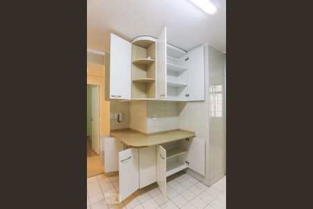 Apartamento à venda com 77m², 3 quartos e 1 vaga Apartamento à venda com 77m², 3 quartos e 1 vagaCozinha Armarios