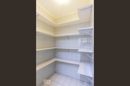 Apartamento à venda com 77m², 3 quartos e 1 vaga Apartamento à venda com 77m², 3 quartos e 1 vagaDespensa