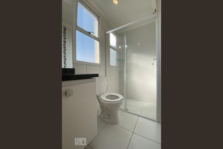 Apartamento para alugar com 64m², 2 quartos e 2 vagasBanheiro do Quarto 2