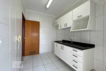 Apartamento para alugar com 64m², 2 quartos e 2 vagasCozinha