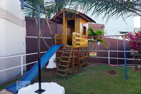 Casa de condomínio à venda com 101m², 3 quartos e 2 vagas Casa de condomínio à venda com 101m², 3 quartos e 2 vagasÁrea Comum - Playground