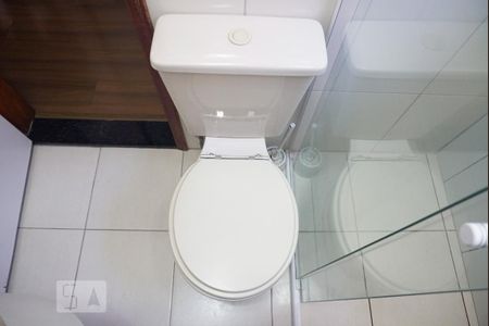 Casa de condomínio à venda com 101m², 3 quartos e 2 vagas Casa de condomínio à venda com 101m², 3 quartos e 2 vagasBanheiro Social