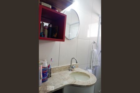 Casa de condomínio à venda com 101m², 3 quartos e 2 vagas Casa de condomínio à venda com 101m², 3 quartos e 2 vagasBanheiro da Suíte
