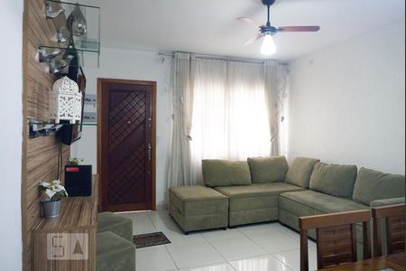 Sala de casa de condomínio para alugar com 3 quartos, 103m² em Vila Laís, São Paulo